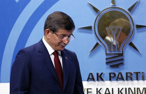 Thủ tướng Thổ Nhĩ Kỳ bất ngờ tuyên bố sẽ từ chức